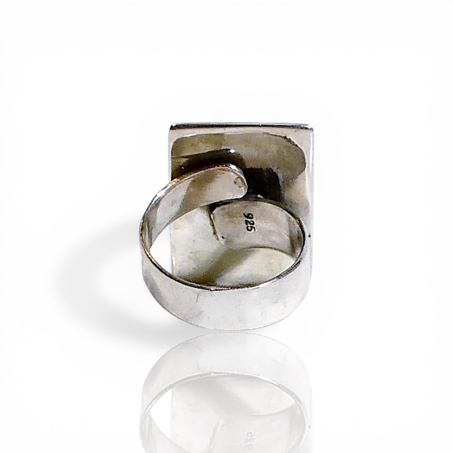 Modern Sterling Silver 925 Ring with Pearl