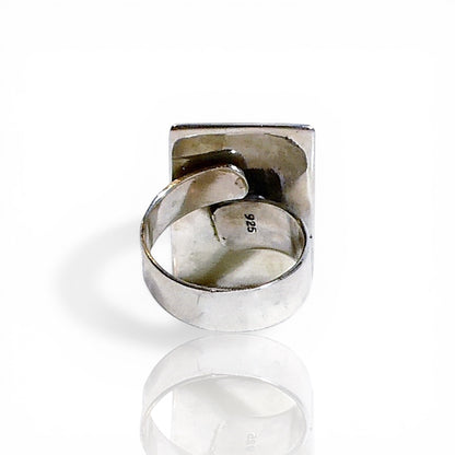 Modern Sterling Silver 925 Ring with Pearl